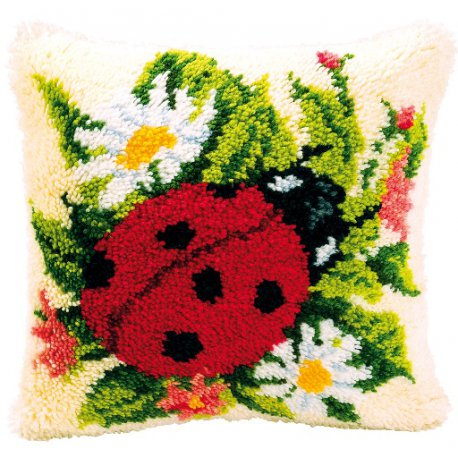 KNOOPKUSSEN KIT LIEVEHEERSBEESTJE PN-0014137